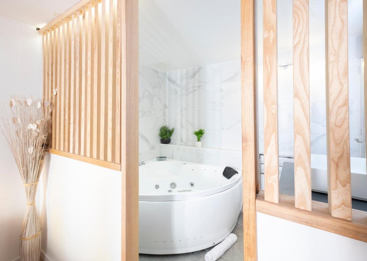 Petit Cocon Au Centre D'Annecy Apartment ภายนอก รูปภาพ